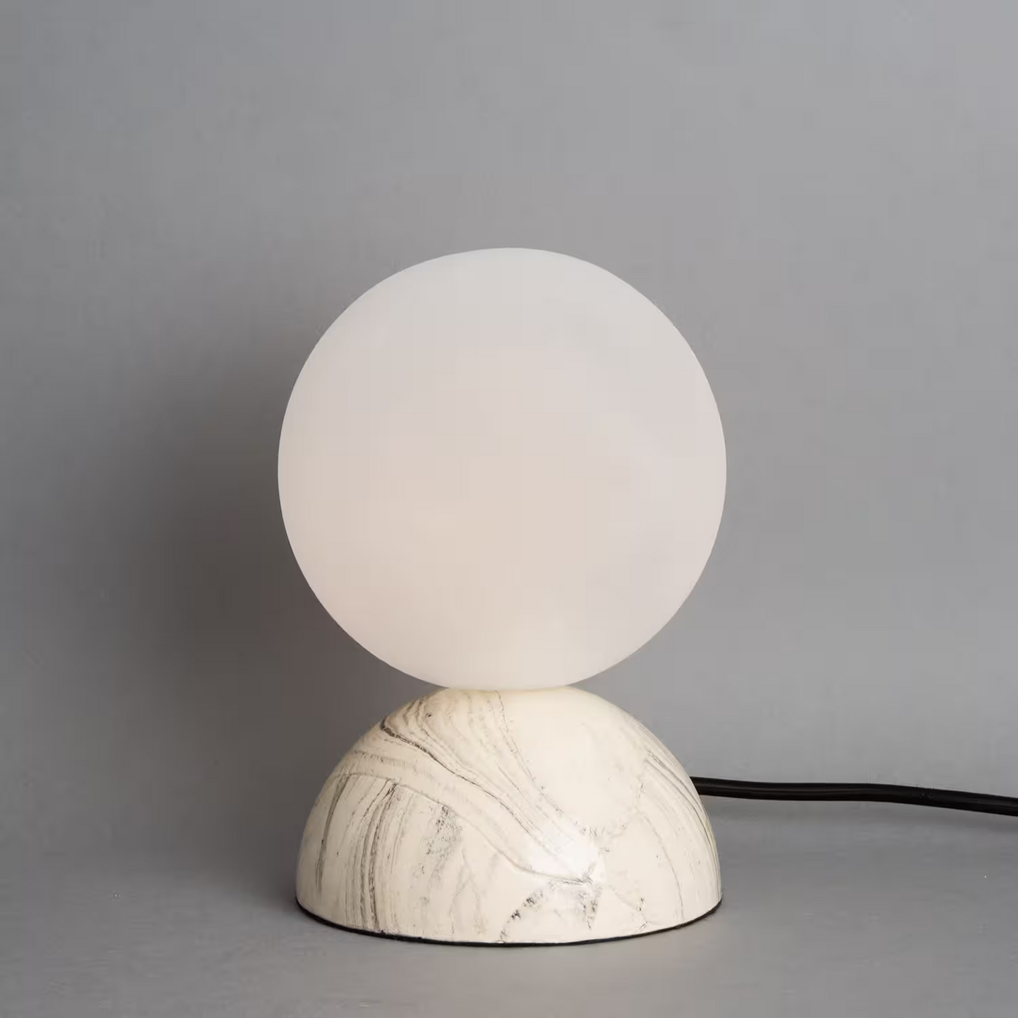 Ovata Marbled Ceramic Glass Ball Table Lamp in Polished Brass