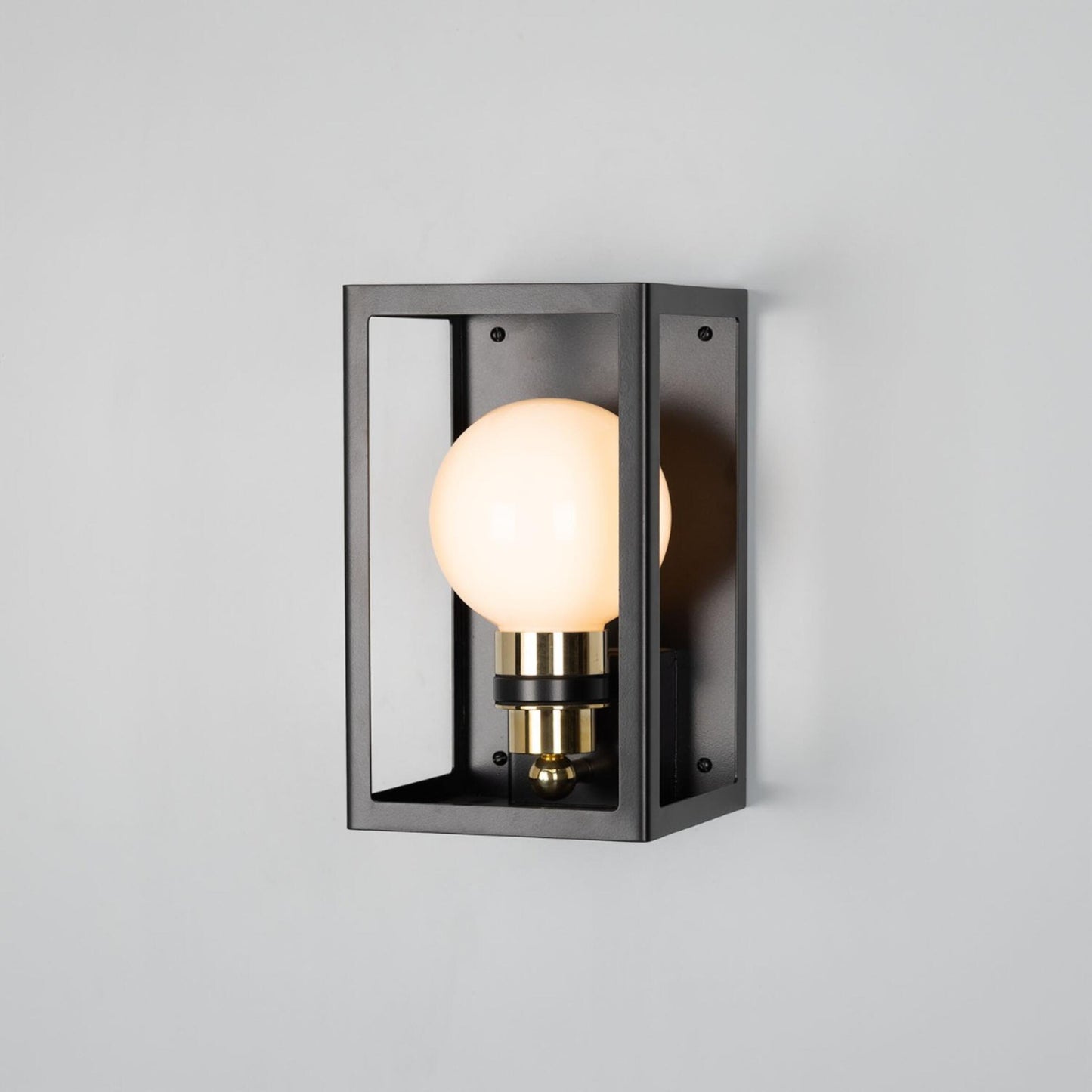Mullan Lighting Hamilton Outdoor Wall Light
